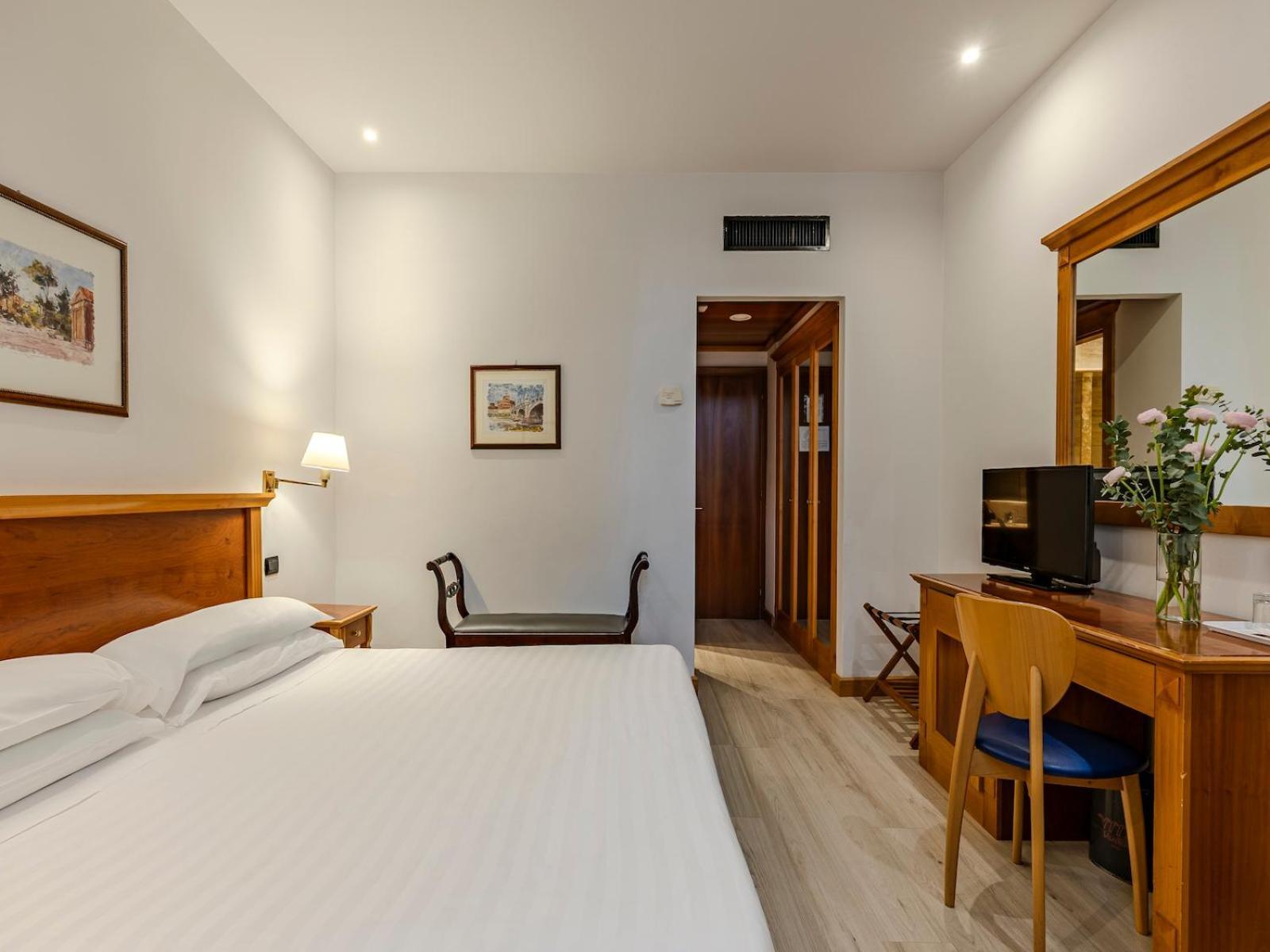 Hotel Diplomatic, Rome
